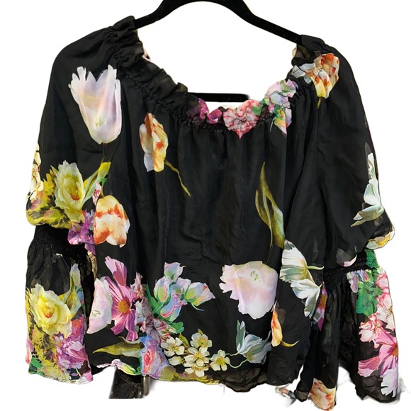 Rarities Floral Top Size XL - Picture 3 of 3